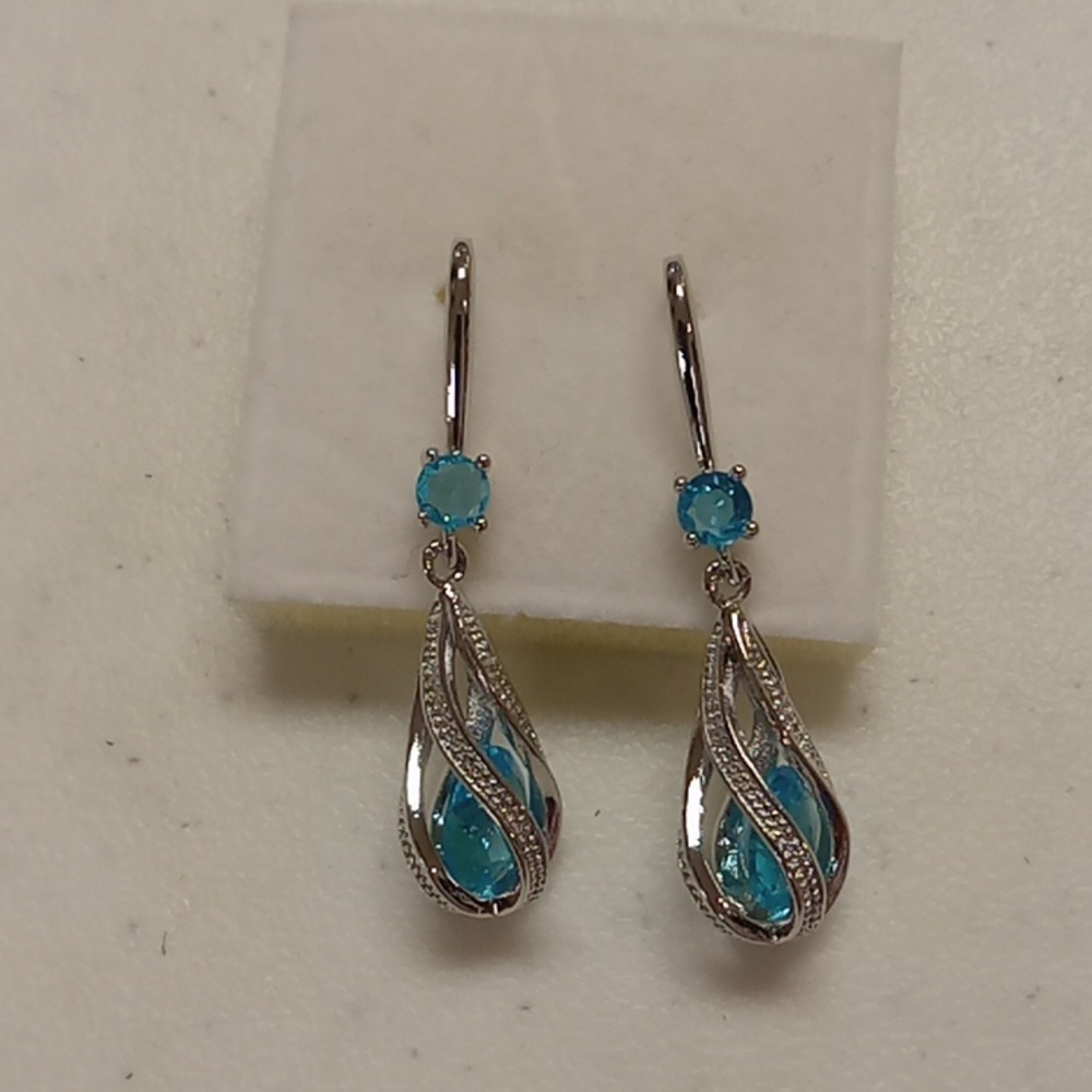 New rhinestone earrings - Picture 1 of 3